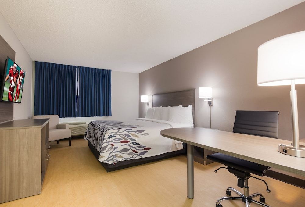 Red Roof Inn Lawrenceburg - photo 8