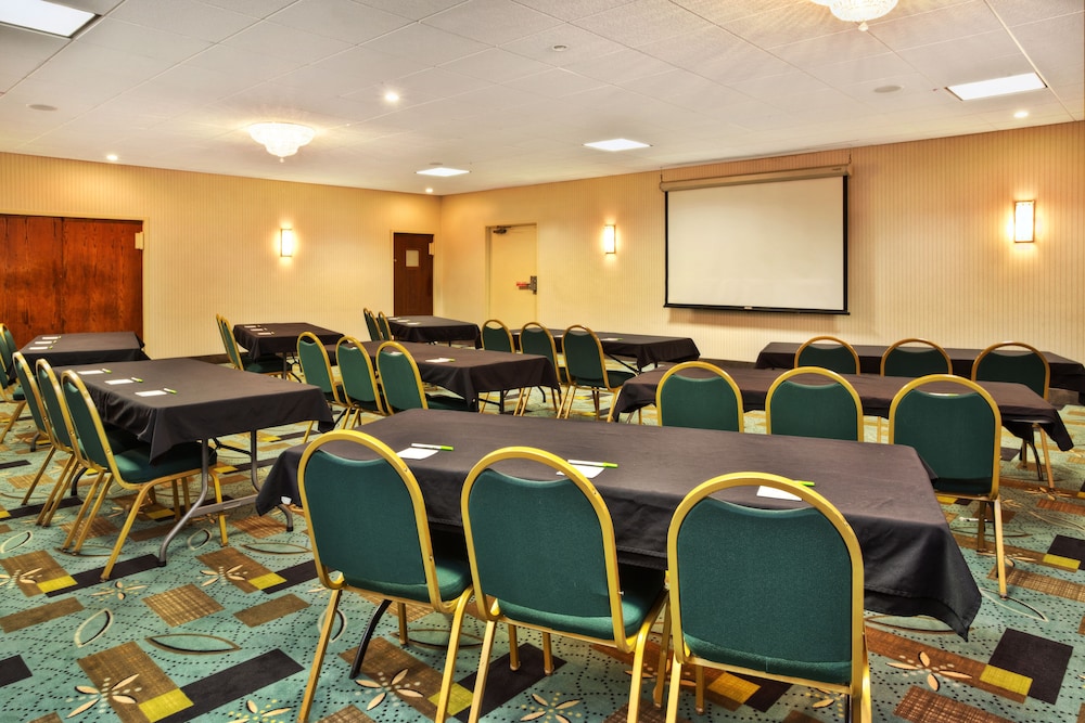 Days Inn by Wyndham Plattsburgh - photo 28