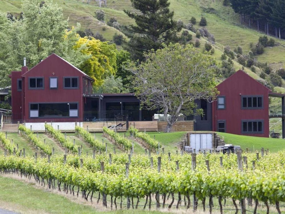 Kiwiesque — 4-Star Luxury Hotel in Napier, New Zealand
