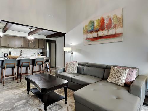 Timberline Condominiums 1 Bedroom plus Loft Deluxe Unit B3C — 4-Star Luxury Hotel in Snowmass Village, United States