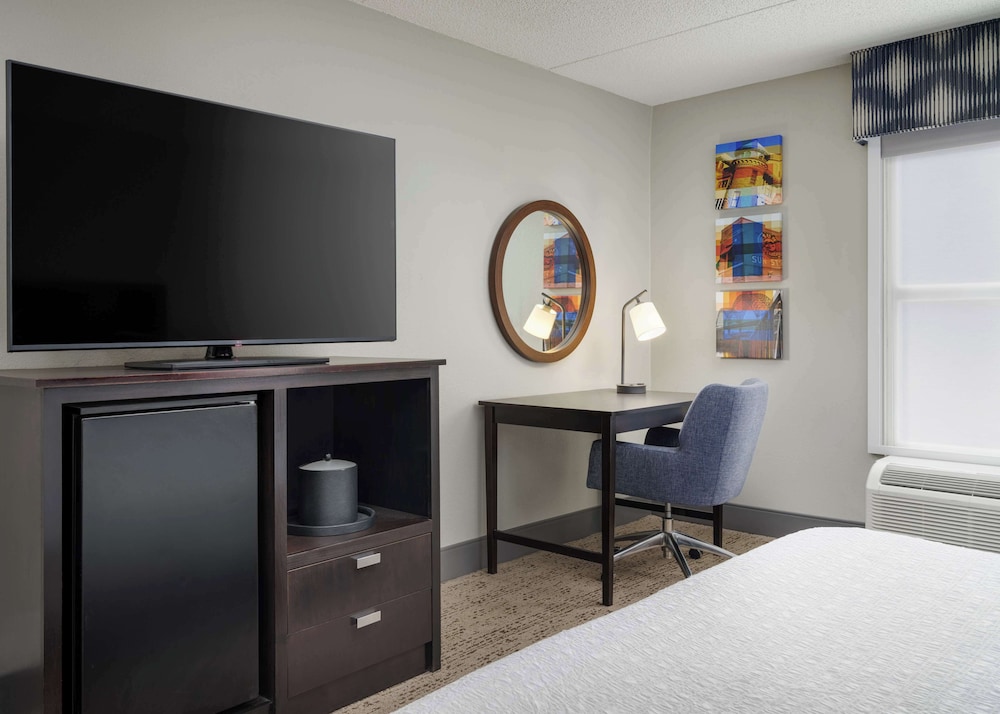 Hampton Inn & Suites Memphis East Germantown Area - photo 20