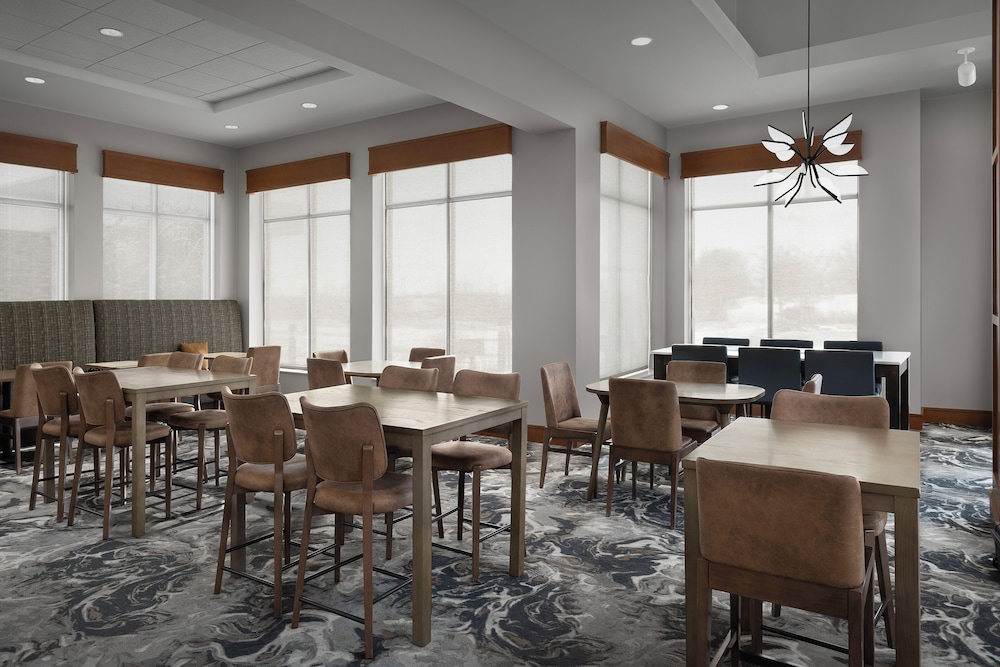 Hilton Garden Inn Cedar Falls - photo 41