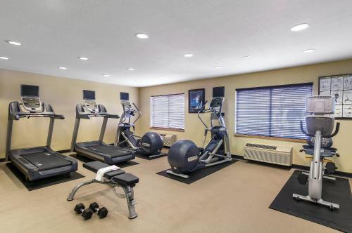 Comfort Suites Sandy - photo 9
