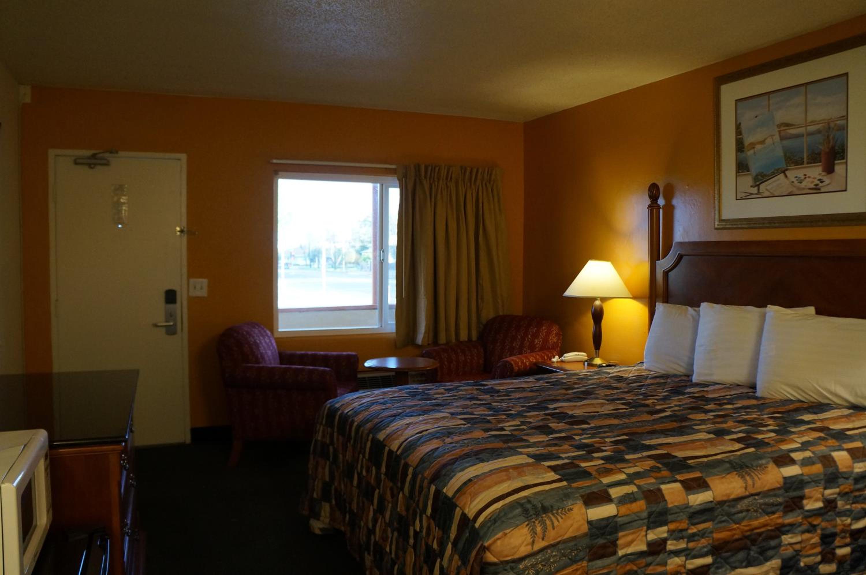 Classic Inn Red Bluff - photo 15
