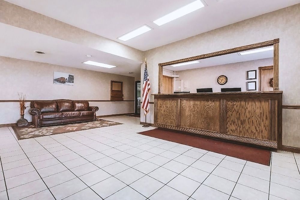 Sky Palace Inn & Suites McCook - photo 3