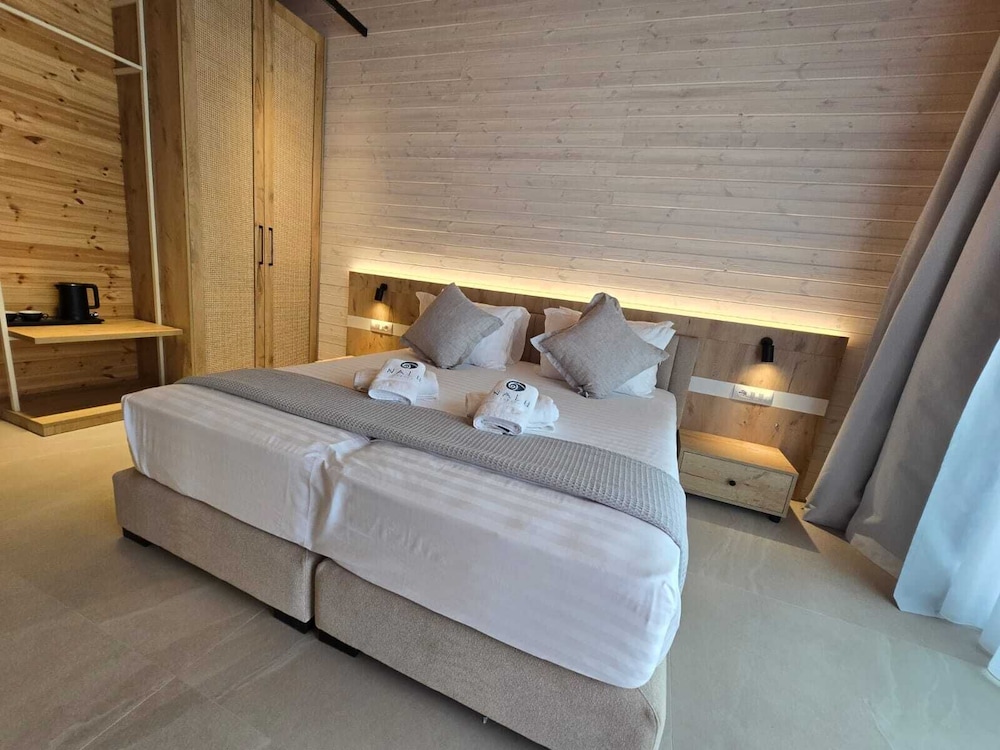 Nalu Beach — hotel in Lukove