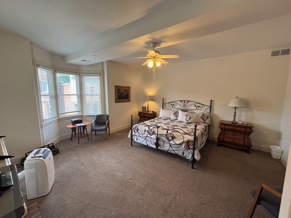 Hermann Crown Suites - photo 105