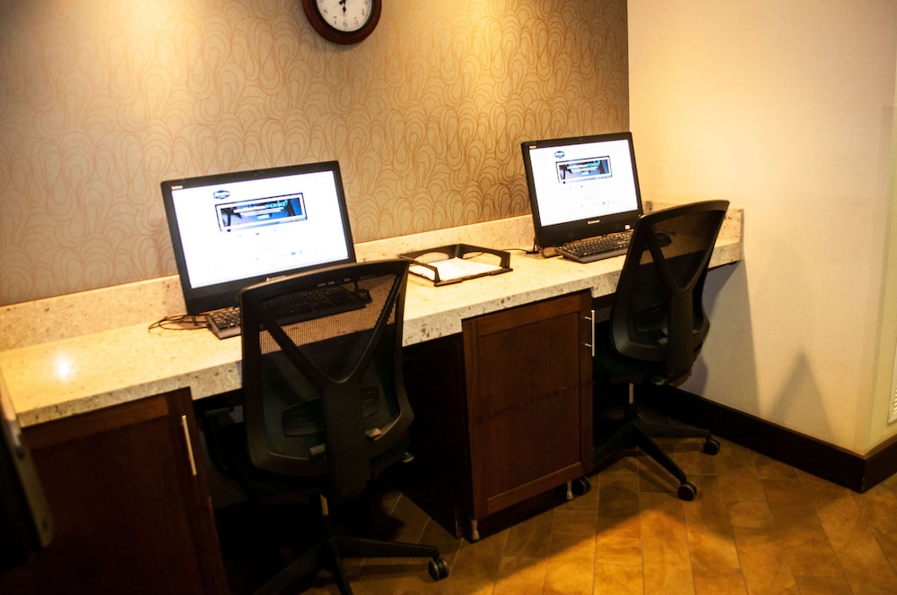 Hampton Inn Terre Haute - photo 44
