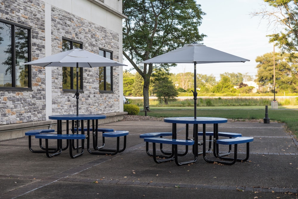 Holiday Inn Express Grand Island Niagara Falls by IHG - photo 64