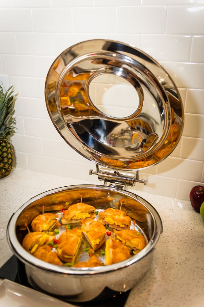 Holiday Inn Houston Downtown by IHG - photo 31