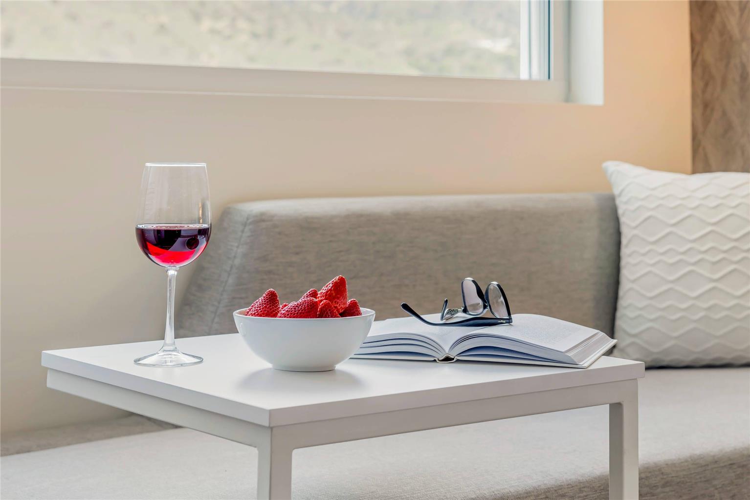 Cambria Hotel Burbank Airport - photo 32