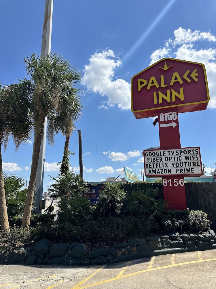 Palace Inn I 45 & Bellfort - photo 20