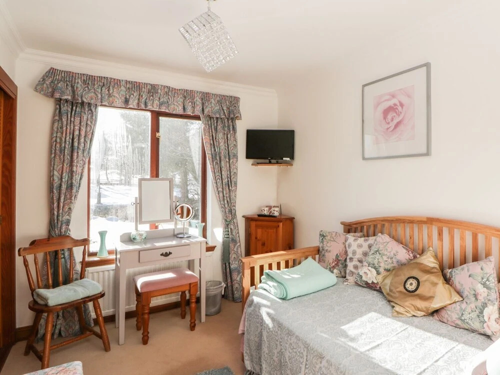 Stone Gables - carbon neutral hotel in Alford