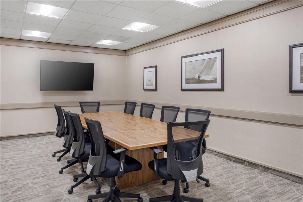 Best Western Plus Oak Harbor Hotel & Conference Center - photo 31