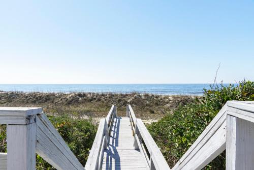 1 4 Us by Oak Island Accommodations - photo 40