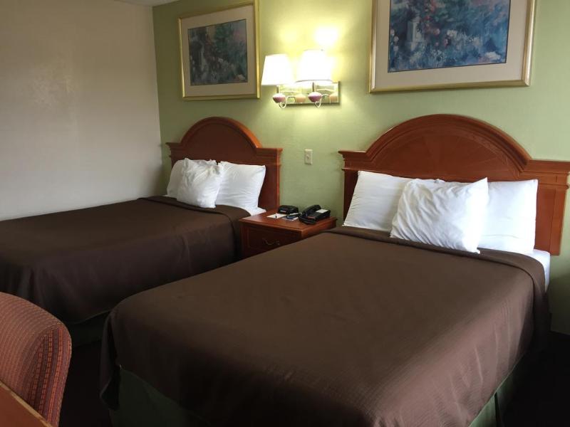 Americas Best Value Inn Airport South - photo 5