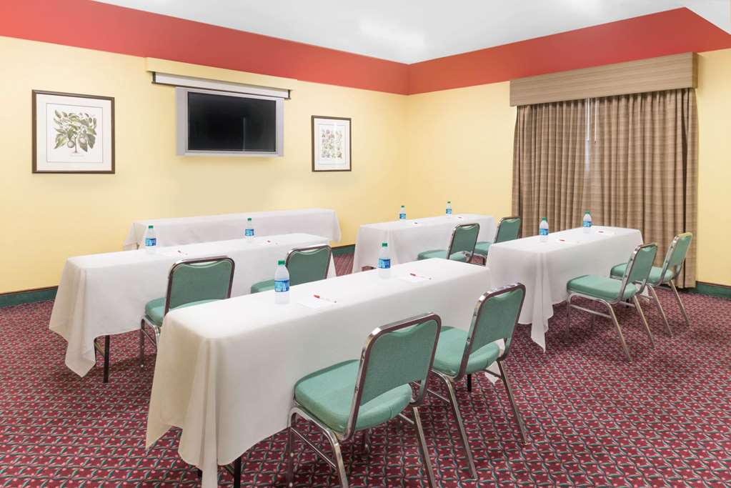 Ramada by Wyndham Vandalia - photo 21
