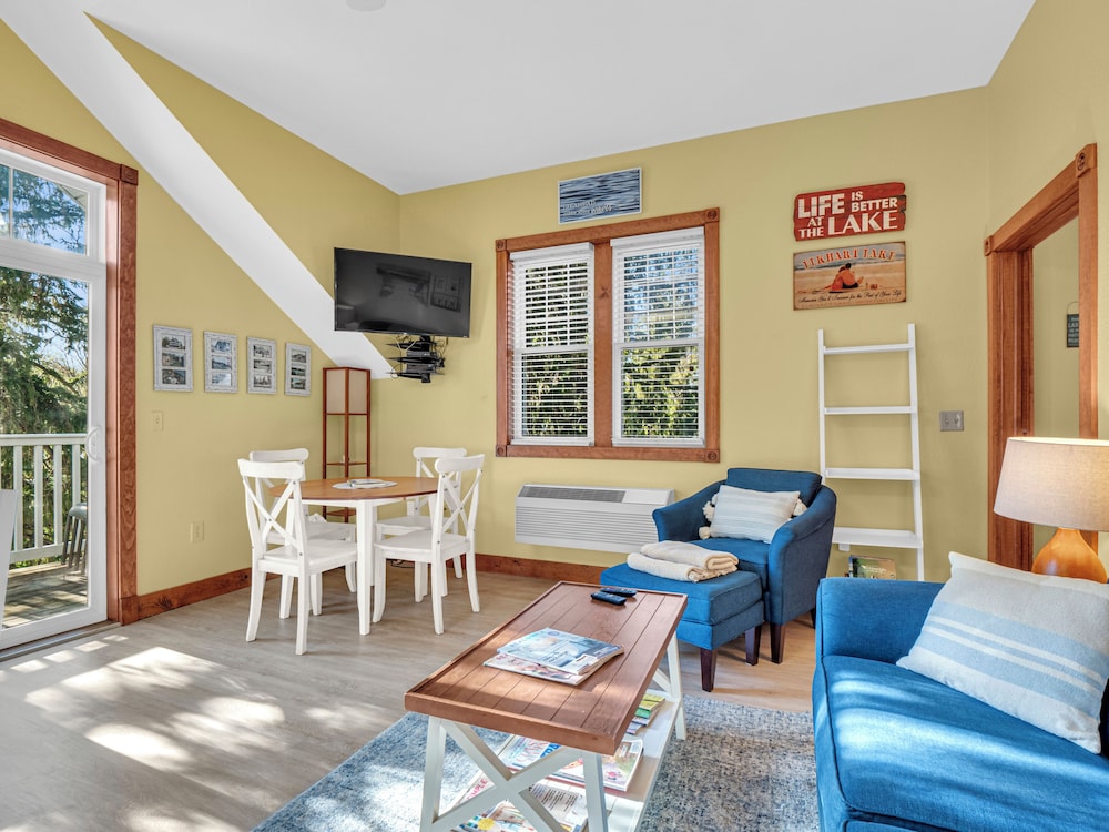Victorian Inn Elkhart Lake Wisconsin - photo 48