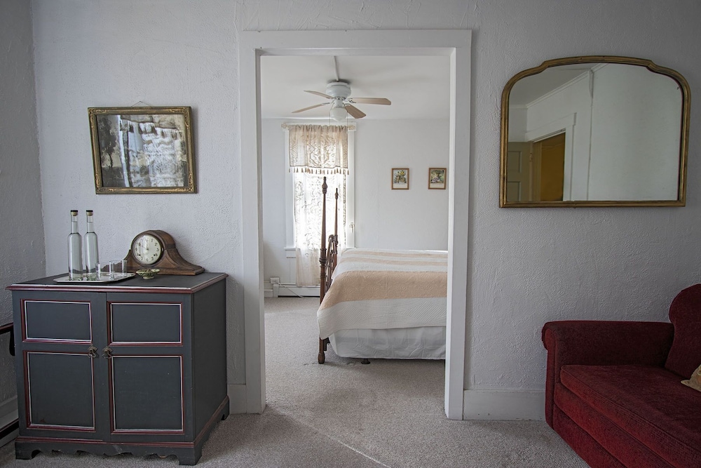 The Woodbine Inn - photo 30
