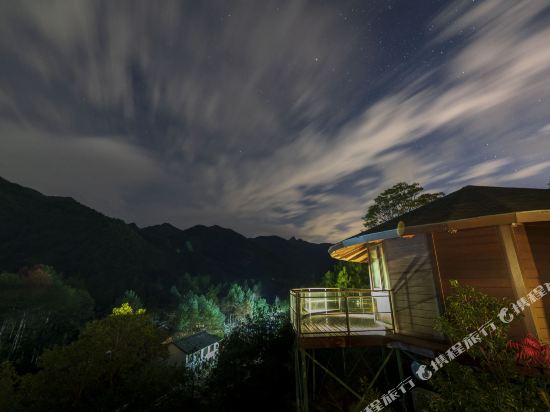 Panlong Peninsular Holiday Hotel