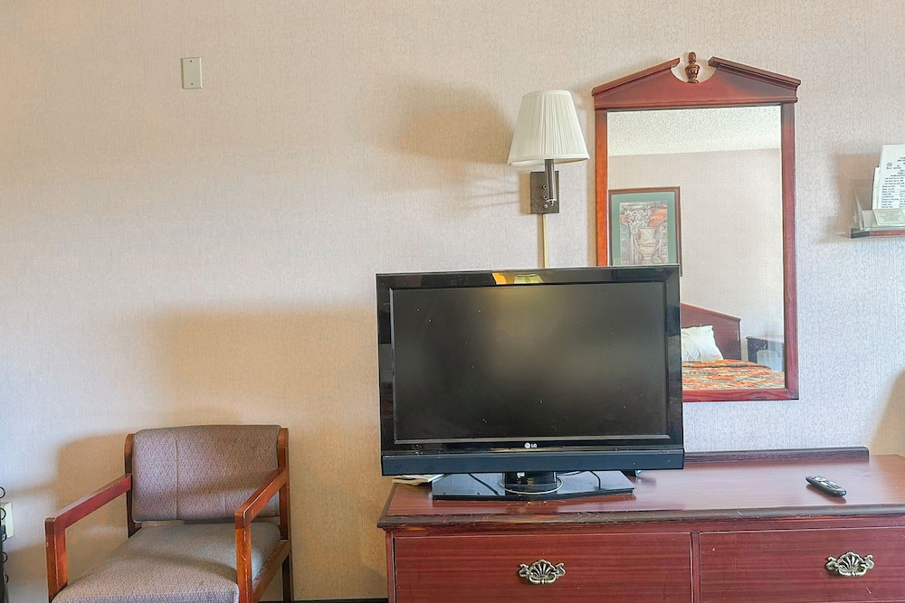 Oyo Hotel East Macon I 75 - photo 16