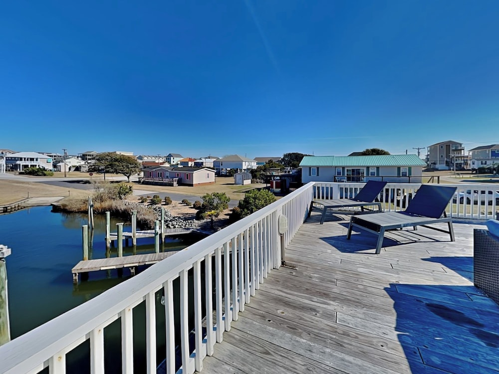 Bellcove by Topsail Realty in Holly Ridge, United States