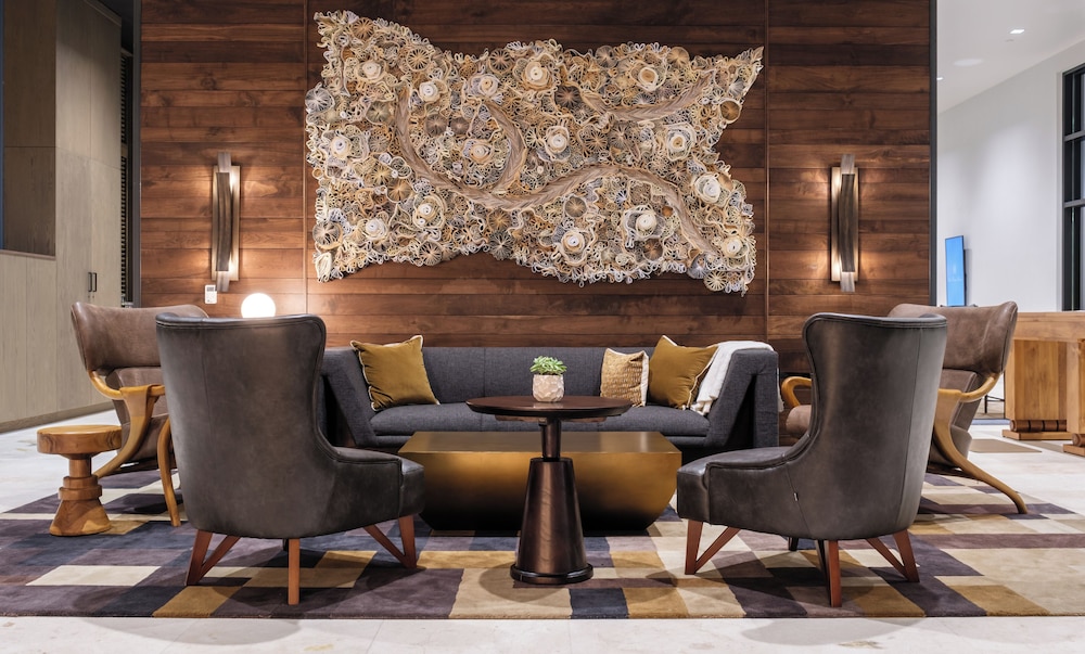 Hotel Bourre Bonne Louisville Curio Collection By Hilton — Louisville