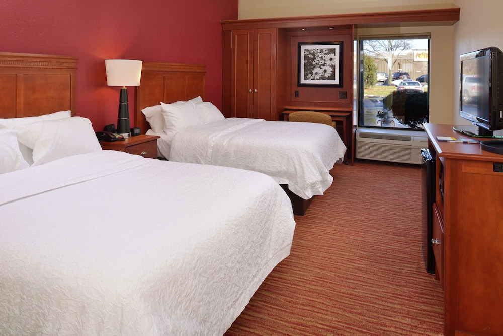 Hampton Inn Columbus East - photo 8