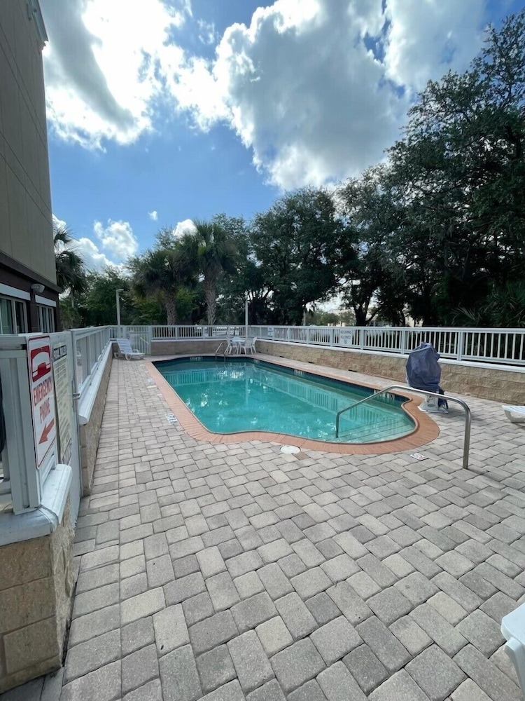 Fairfield by Marriott Inn & Suites Melbourne West Palm Bay - photo 34