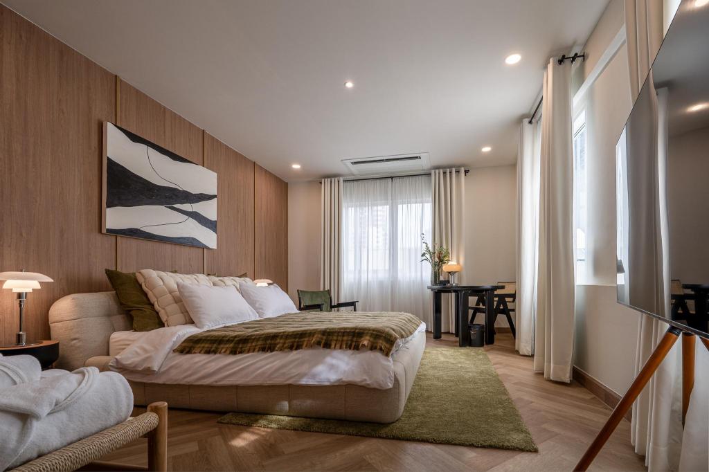 3 Bed 3 Bath Luxury 1 min walk to BTS Asok