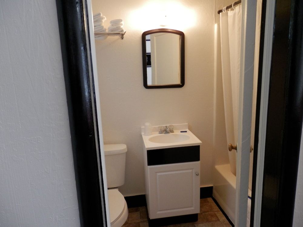 Trail Motel - photo 11