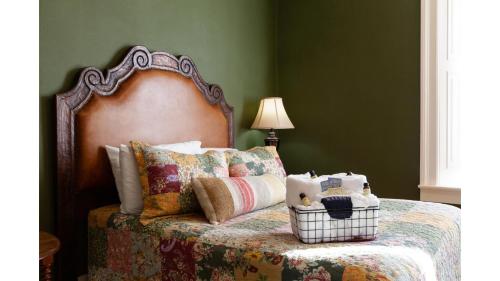 Remington Historic Hotel — hotel in Cimarron
