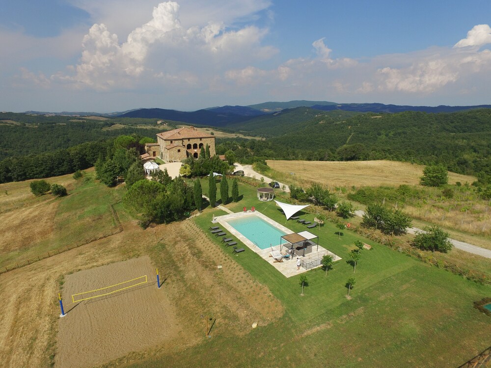 Locanda Cugnanello — hotel in Radicondoli