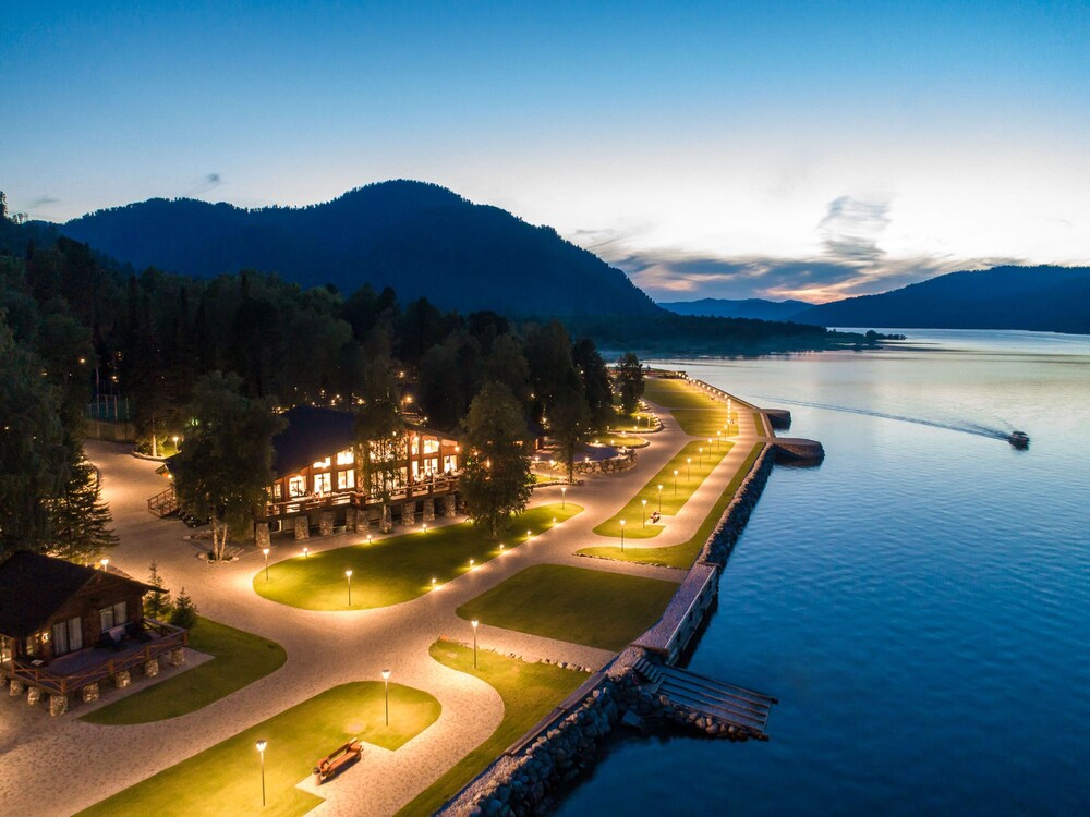 Altay Village Teletskoe — hotel in Artybash