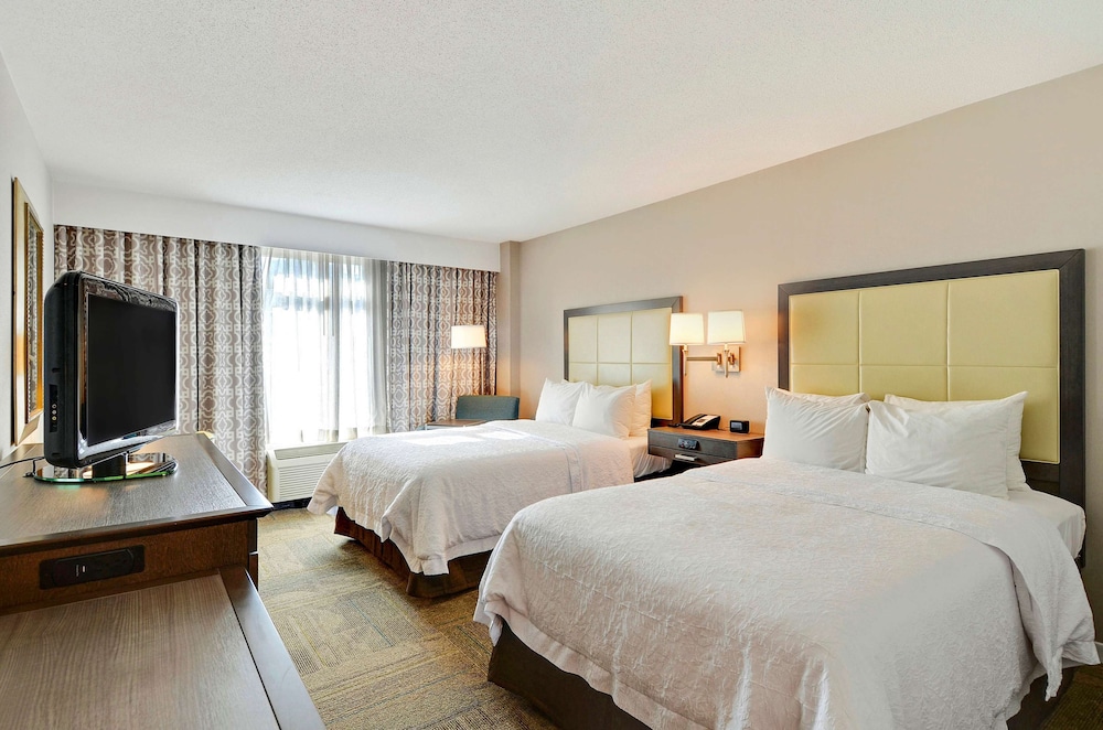 Hampton Inn Alexandria Old Town King St. Metro - photo 17