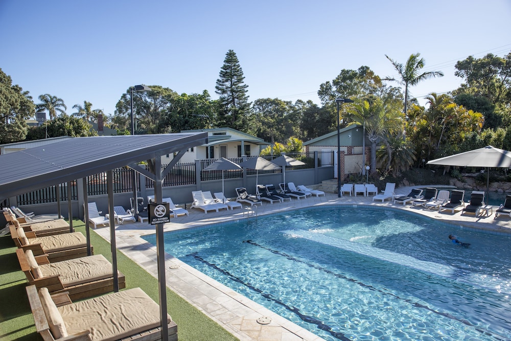 Karrinyup Waters Resort - carbon neutral hotel in Perth