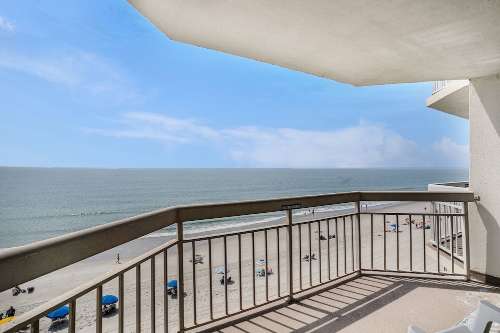 0511 Waters Edge Resort 2 Bedroom Condo by RedAwning in Murrells Inlet, United States