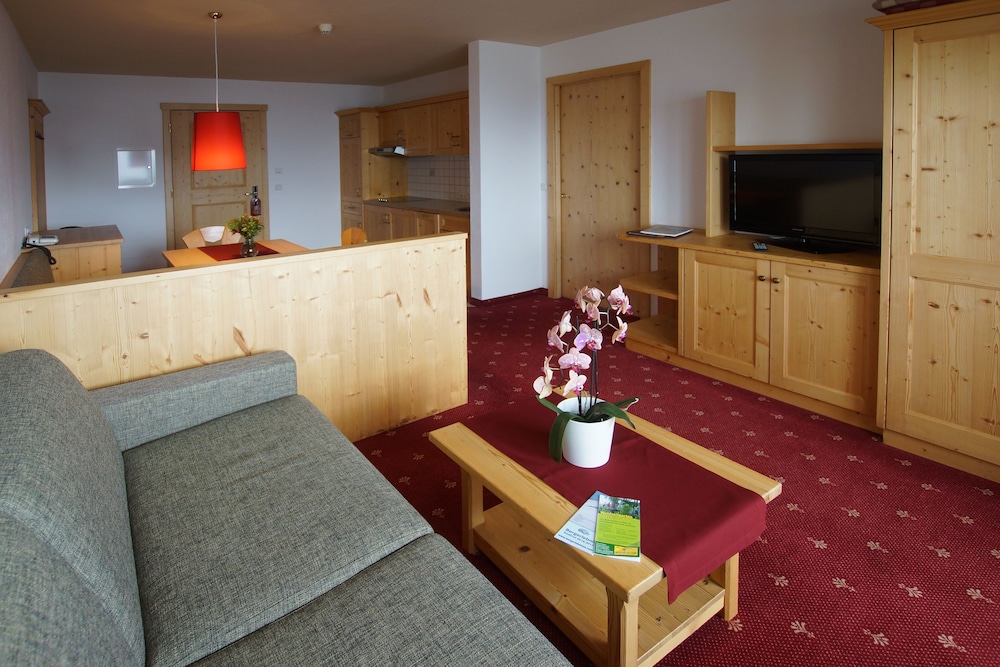 Ferienhotel Kastellatz in Malles Venosta, Italy