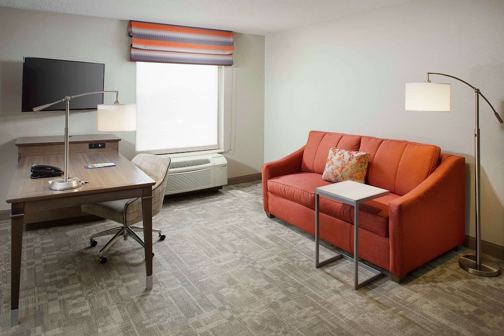 Hampton Inn Garden City Long Island - photo 15