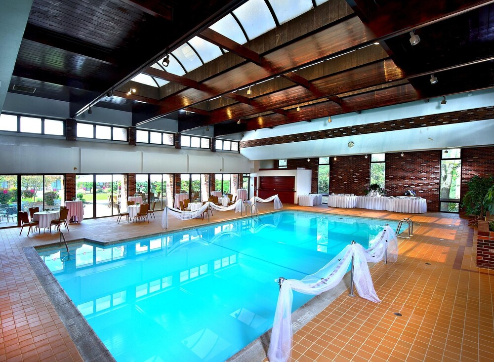 Nichols Village Hotel — hotel in Clarks Summit