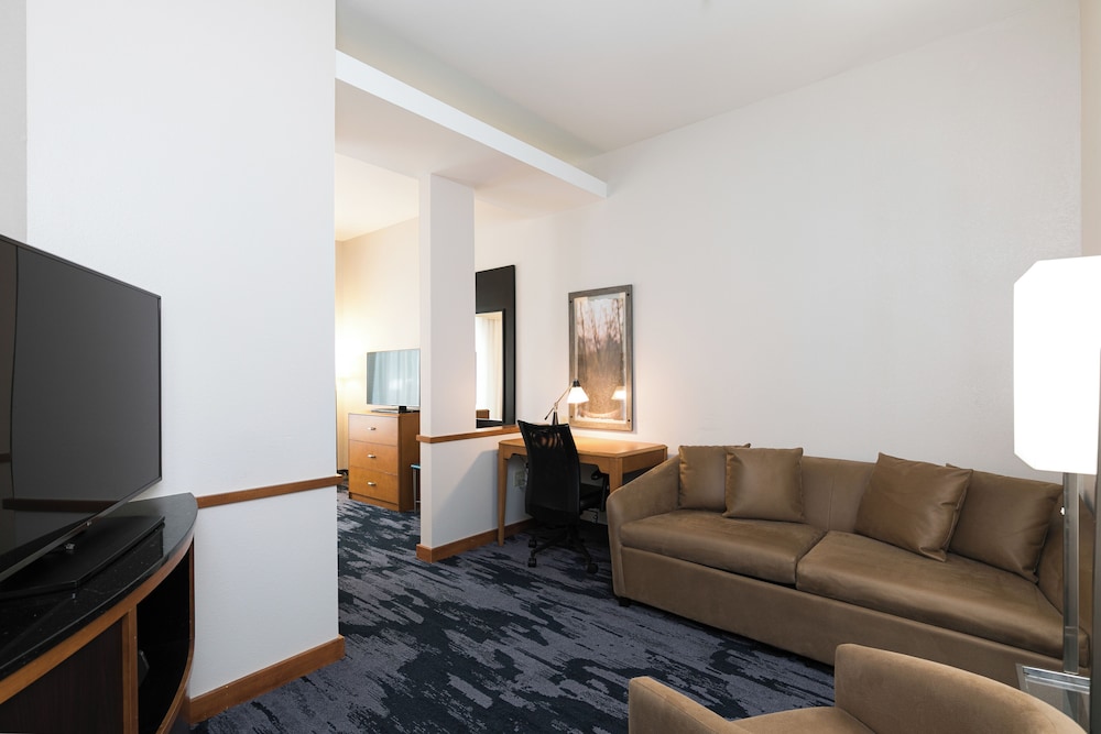 Fairfield Inn & Suites by Marriott Milwaukee Airport - photo 83