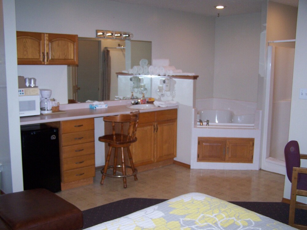 Pointe West Resort Motel - photo 13