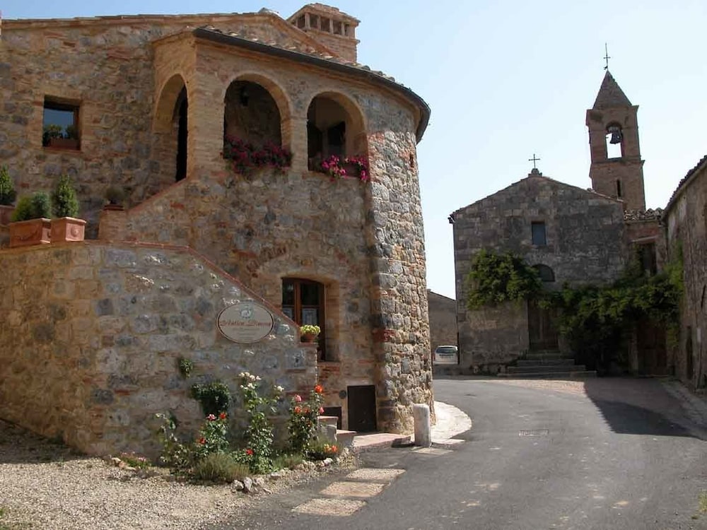 Antica Dimora - carbon neutral hotel in San Gimignano
