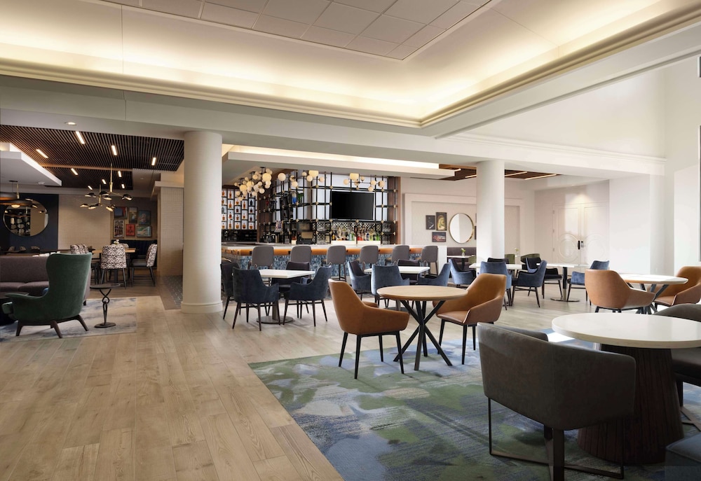 Hilton New Orleans Airport - photo 36