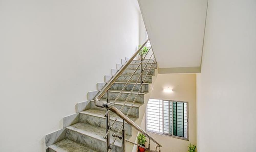 Fabhotel Moon Residency — Barasat