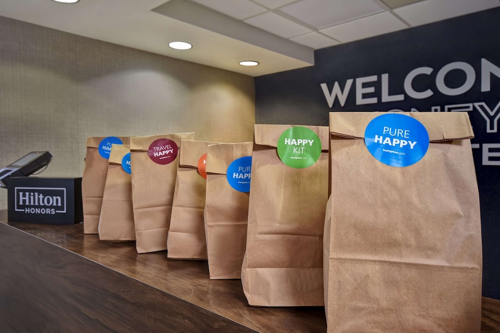 Hampton Inn Birmingham Colonnade 280 - photo 11