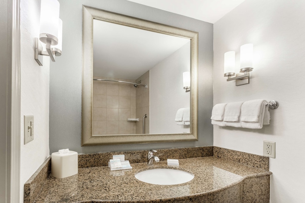 Hilton Garden Inn Albany SUNY Area - photo 33