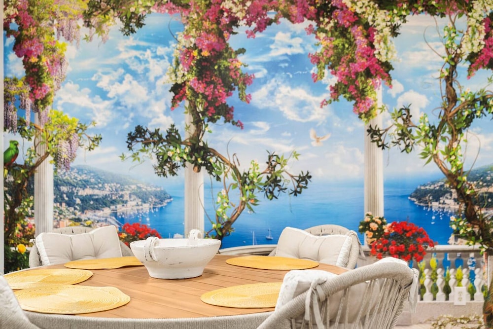 Casa Lanzit 35 Percent Off March 2026 — 4-Star Luxury Hotel in Los Angeles, United States