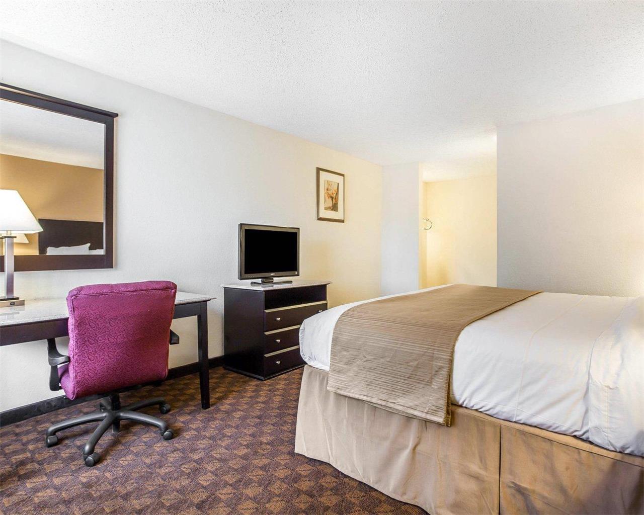 Quality Inn & Suites Coliseum - photo 22