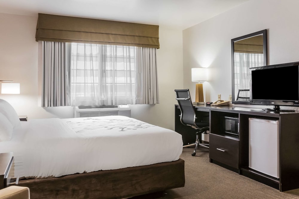 Sleep Inn North Liberty - photo 21